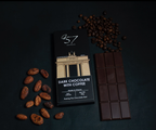 Tablette de chocolat noir 74% au café